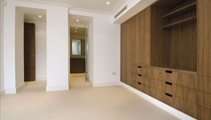 Rosslyn Hill - bedroom