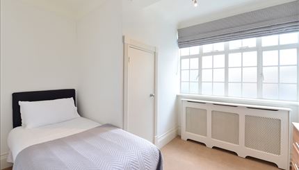 Single bedroom