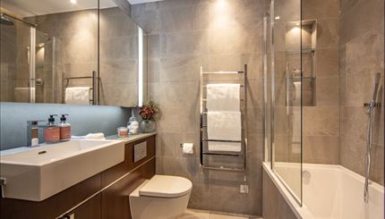 En-suite Bathroom