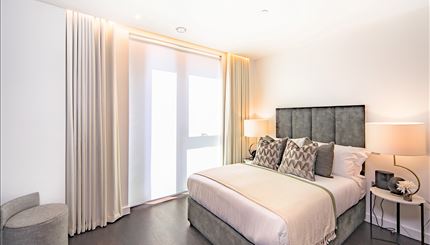 Master Bedroom (blind closed)