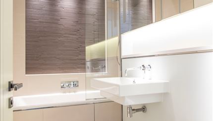 En-suite bathroom 