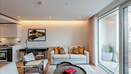 Reception room 