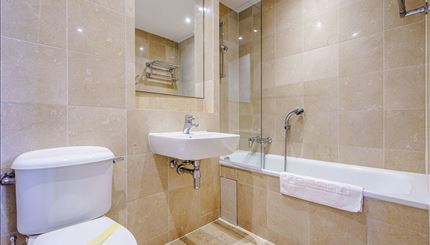 Master Bedroom En-suite 