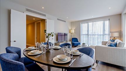 Reception room 